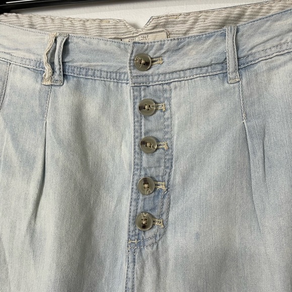 Free People Boho Chambray Button Fly Hi Rise Crochet Trim Cropped pants Size 31 - Picture 5 of 9